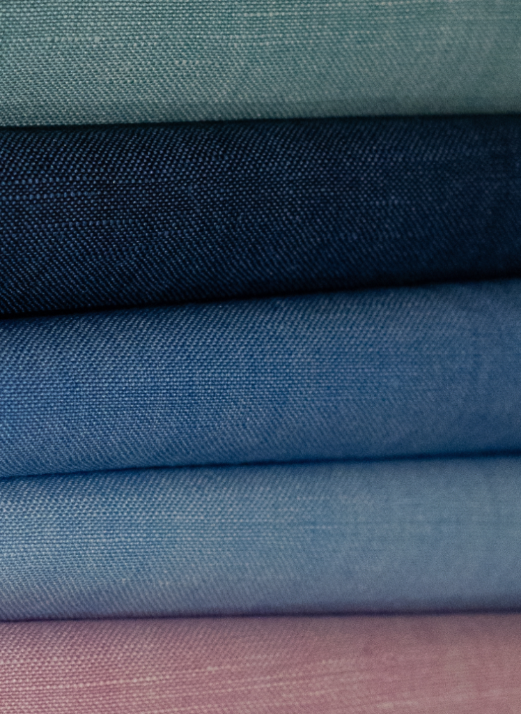 Tissus bleus pour costume sur mesure et costume de mariage